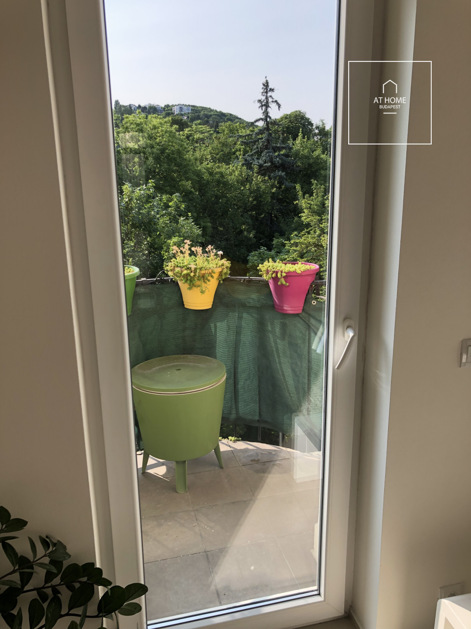 Panoramic 90 sqm, 2-Bedroom Apartment in District XII, Németvölgy