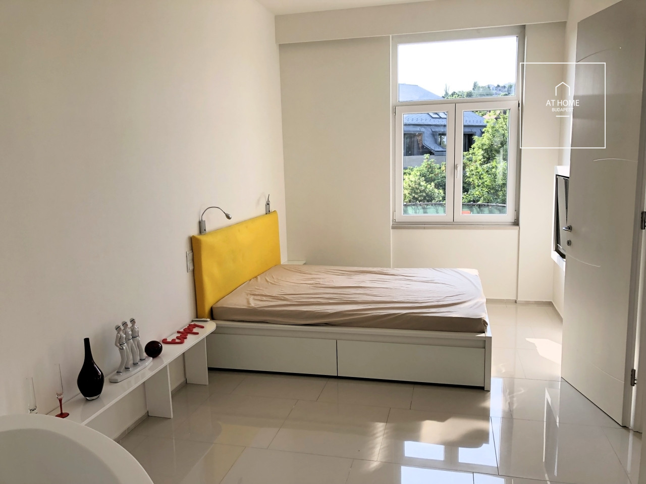 Panoramic 90 sqm, 2-Bedroom Apartment in District XII, Németvölgy