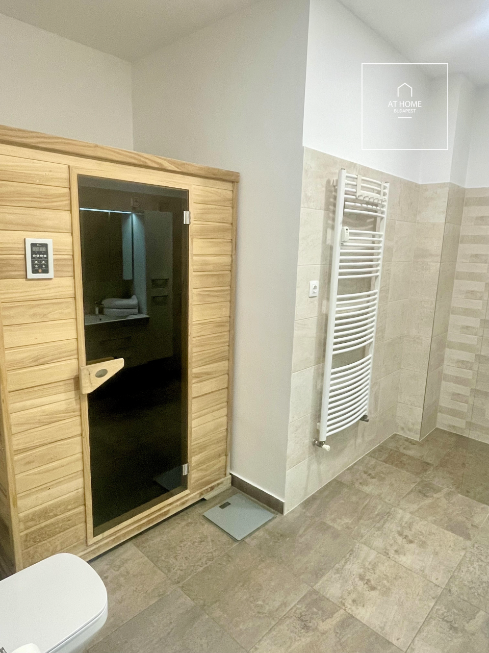 A wonderful apartment for rent in the stylish area of 13th district in Szent István Park, Budapest