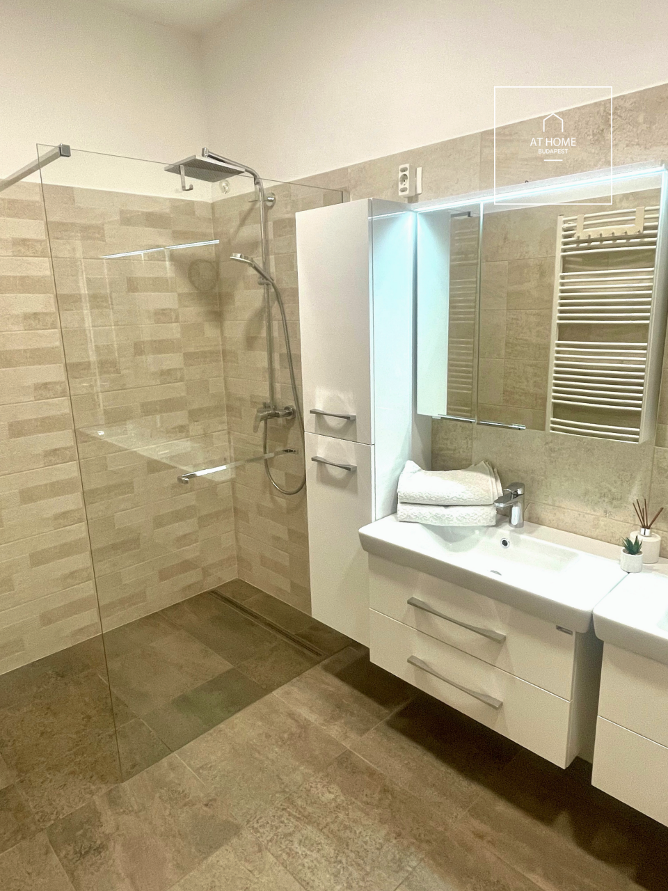 A wonderful apartment for rent in the stylish area of 13th district in Szent István Park, Budapest