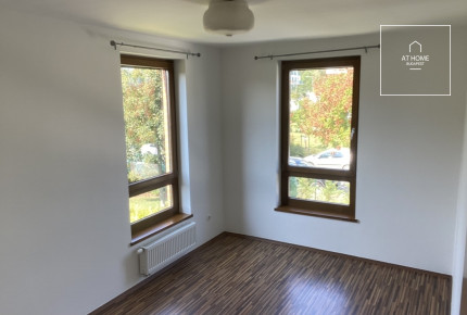 First-floor apartment in a residential complex is available for rent in Budapest, District XI, Madárhegy.