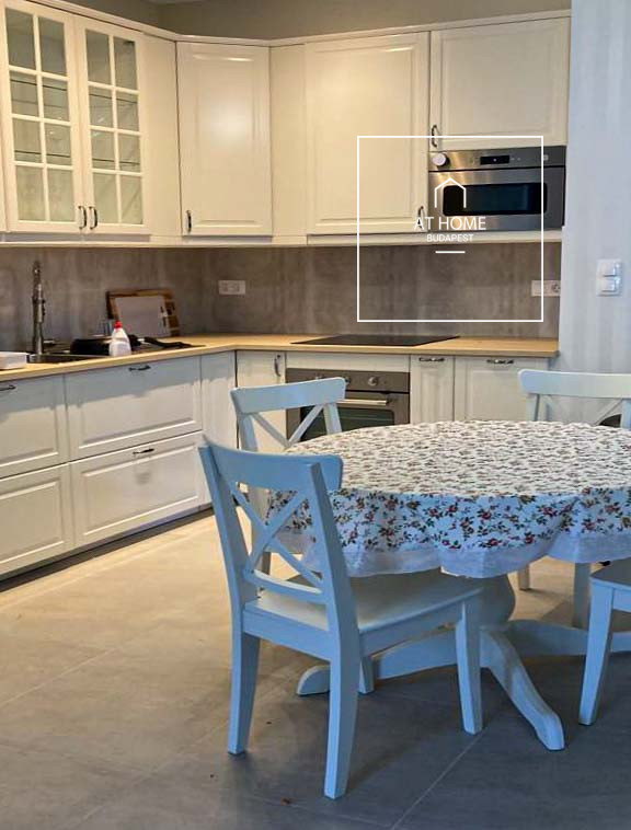 Felújított 2 hálószobás gyönyörű lakás kiadó a II. kerületben