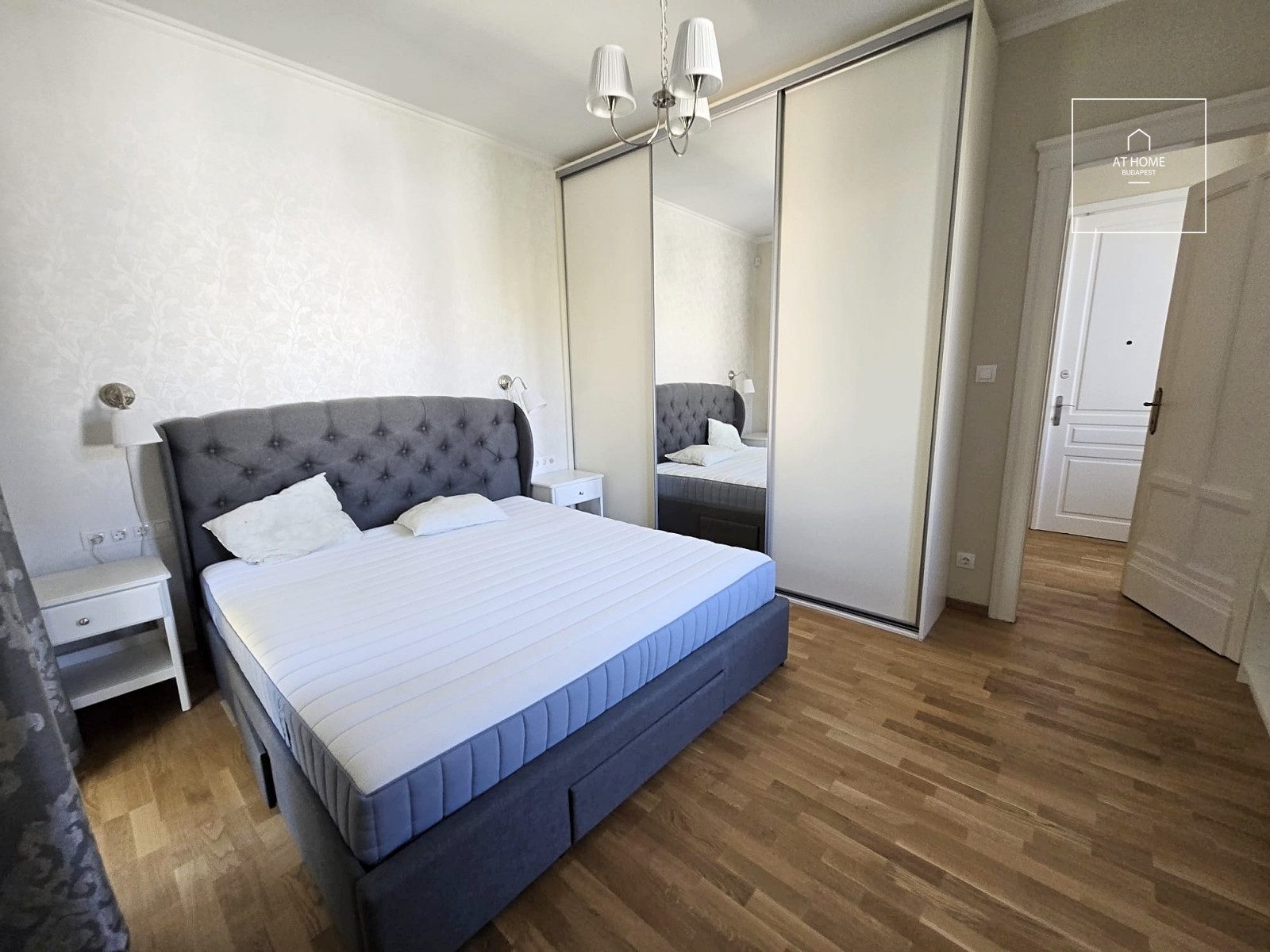 Refurbished beautiful 2-bedroom apartment for rent in Budapest II. district