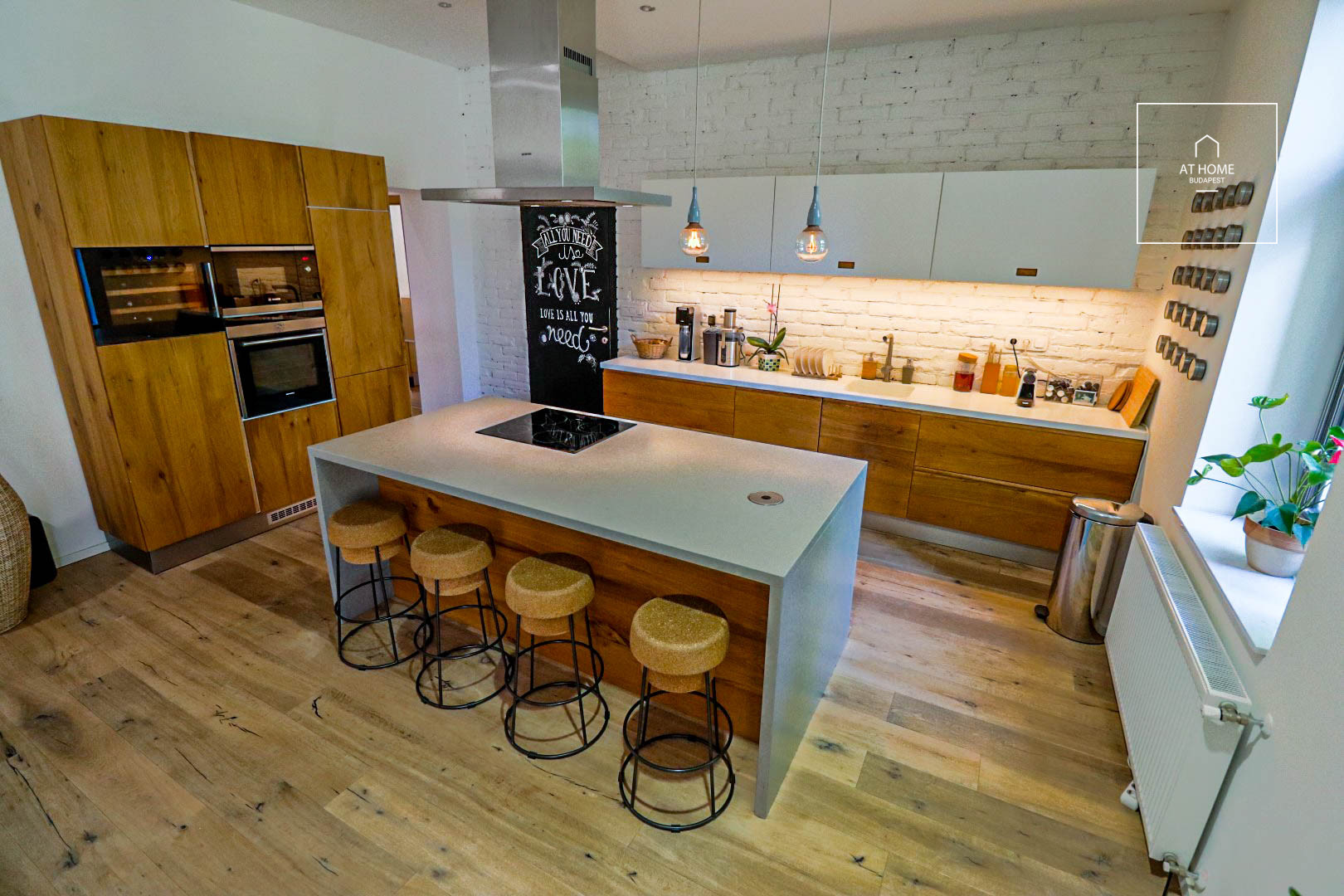 Refurbished luxury apartment for rent at the foot of the Gellért-hill, Budapest XI. district