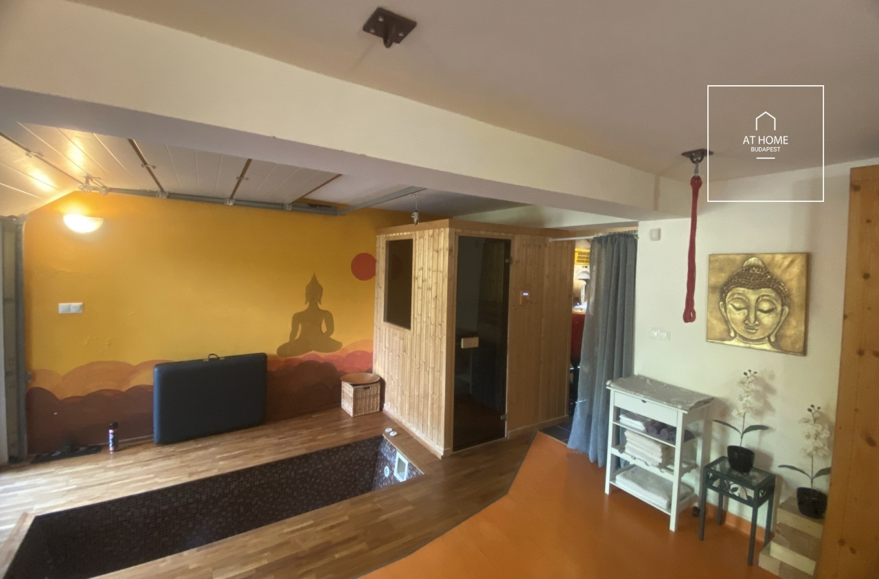 350 sqm family home with city panorama and a well-kept garden in District XII, Mártonhegy