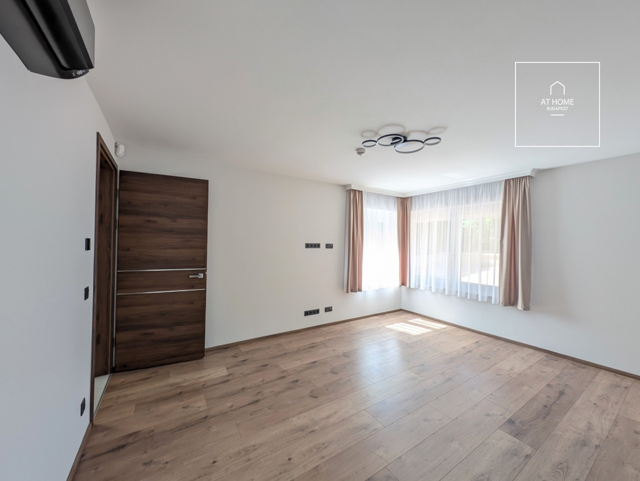 Beautiful semi-detached house for rent Budapest II. district, Kurucles