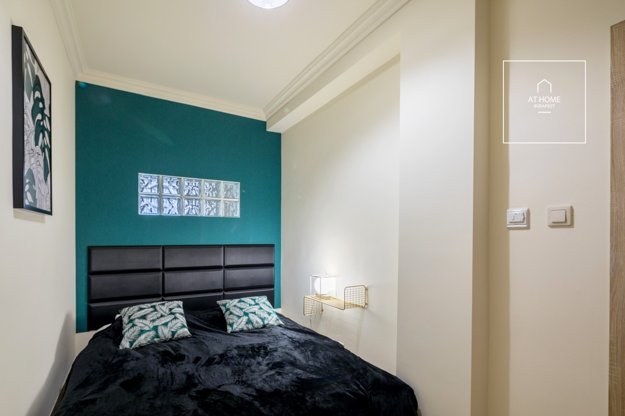 Renovated 53 sqm 2-Bedroom Apartment in District V, Lipótváros, Budapest