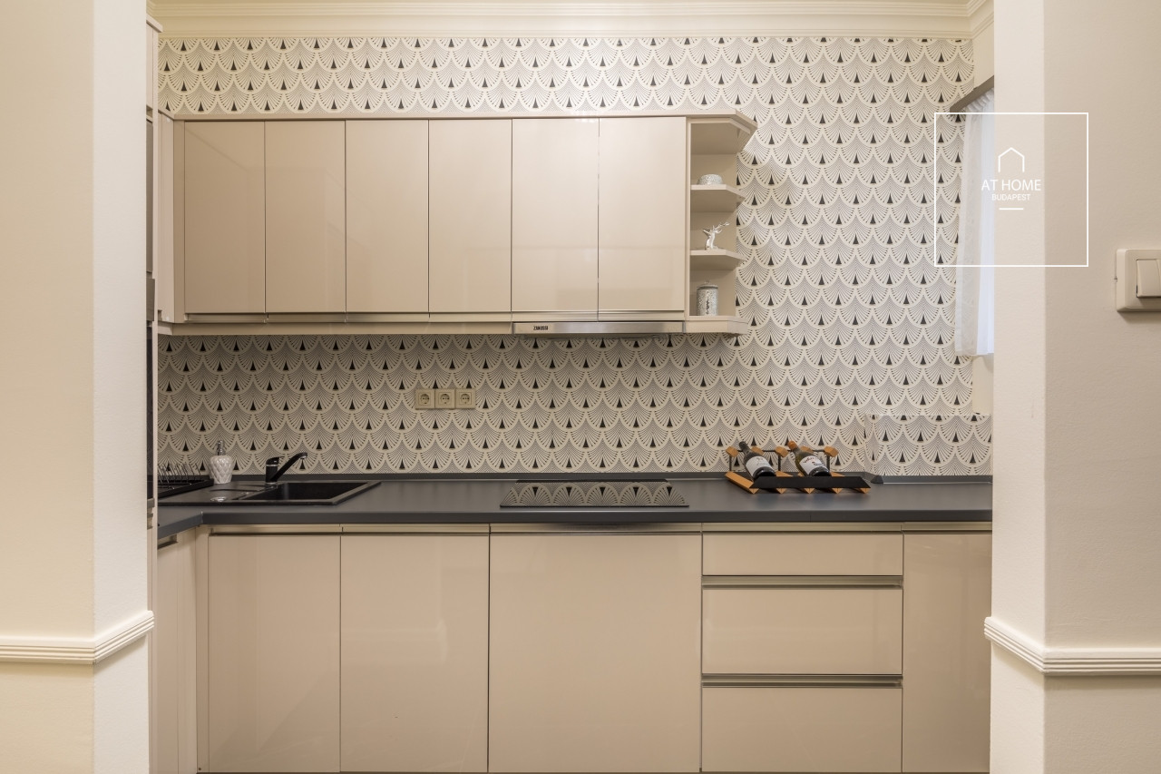 Renovated 53 sqm 2-Bedroom Apartment in District V, Lipótváros, Budapest