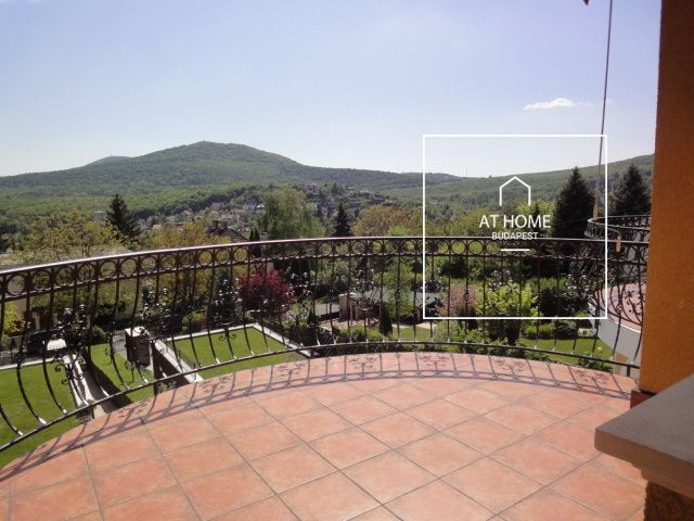 Exclusive semi-detached house for rent  II/A. district, Remetekertváros