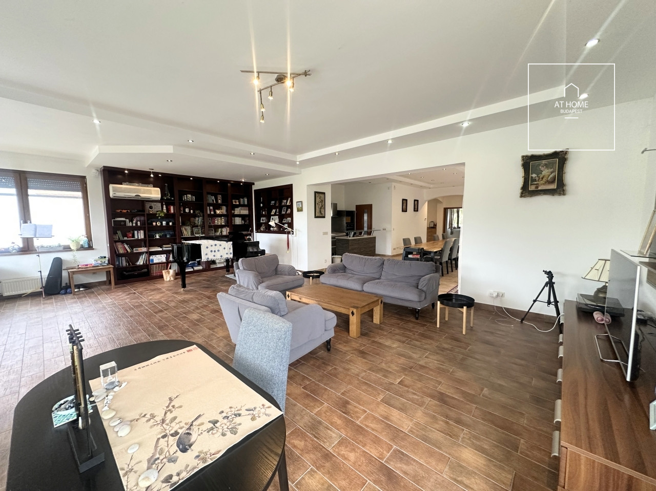 Three-storey 520 sqm family house in District II/A, Pesthidegkút-Ófalu