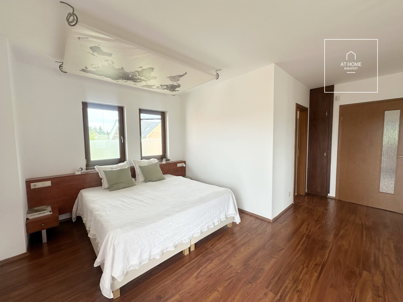 Three-storey 520 sqm family house in District II/A, Pesthidegkút-Ófalu