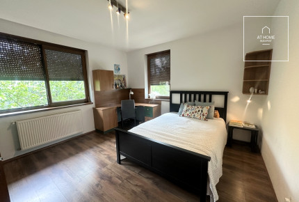 Three-storey 520 sqm family house in District II/A, Pesthidegkút-Ófalu