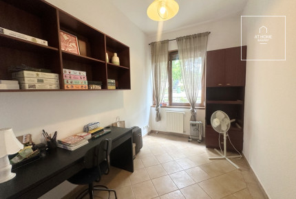 Three-storey 520 sqm family house in District II/A, Pesthidegkút-Ófalu