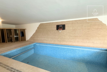Three-storey 520 sqm family house in District II/A, Pesthidegkút-Ófalu