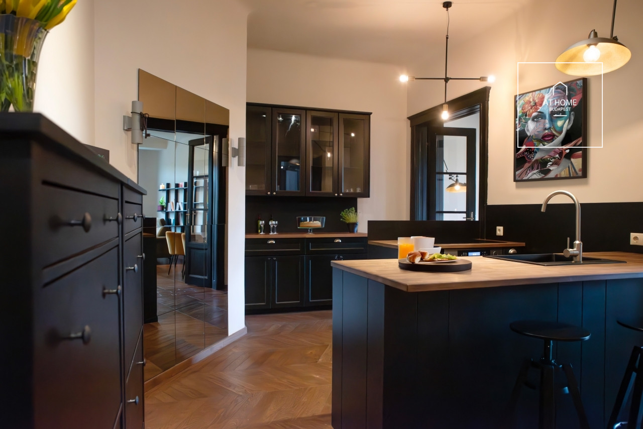 84 sqm 1-bedroom apartment with City Park view in District XIV, Istvánmező