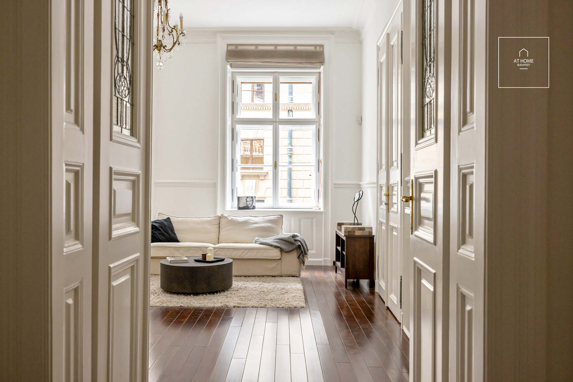 Charming apartment overlooking the Opera House is for rent Budapest VI. district, Terézváros