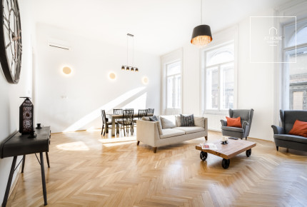 3-bedroom bright apartment for rent Budapest VI. district Terézváros