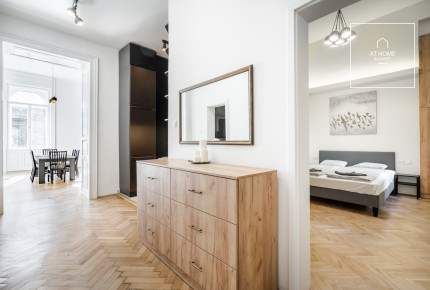3-bedroom bright apartment for rent Budapest VI. district Terézváros