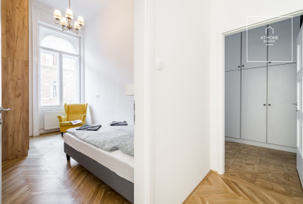 3-bedroom bright apartment for rent Budapest VI. district Terézváros
