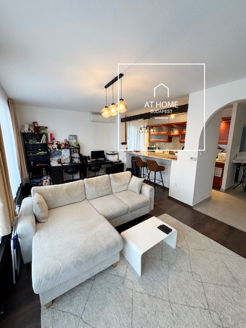 Refurbished charming apartment for rent Budapest XII. district, Mártonhegy