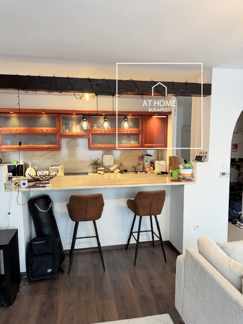 Refurbished charming apartment for rent Budapest XII. district, Mártonhegy