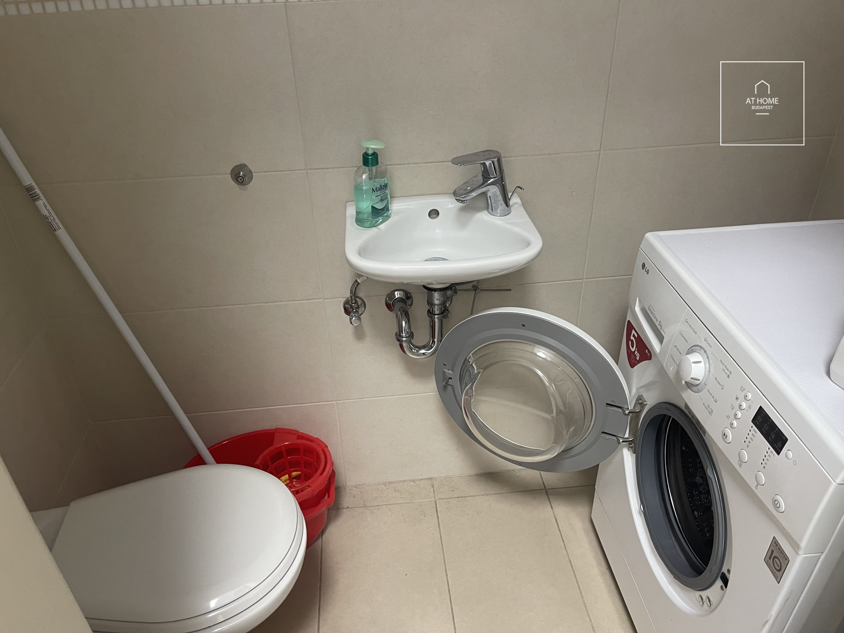 Two-bedroom elegant apartment available for rent in Budapest District V, Downtown