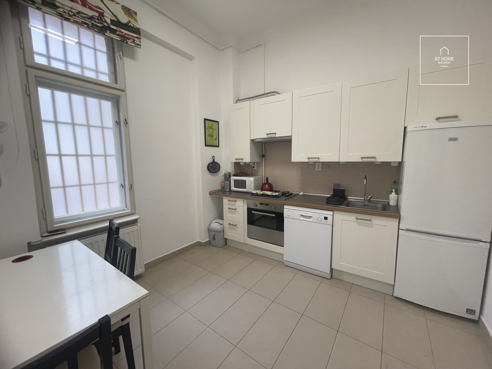 Two-bedroom elegant apartment available for rent in Budapest District V, Downtown