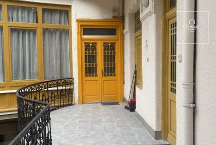 Two-bedroom elegant apartment available for rent in Budapest District V, Downtown