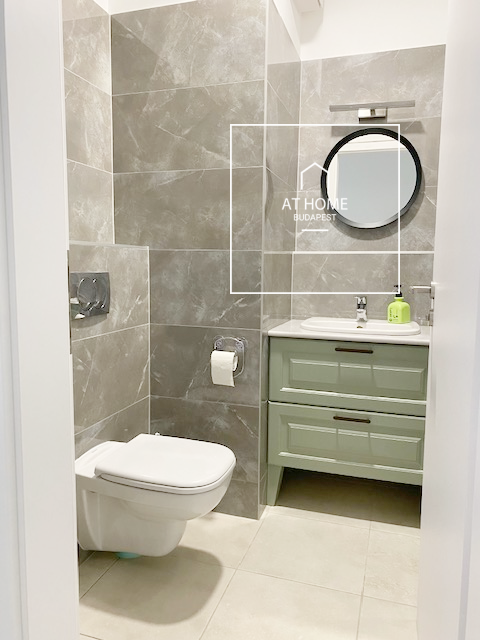 In the 2nd district of Budapest, a 85 sqm, newly built apartment is for rent.