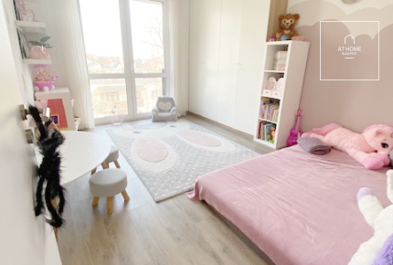 In the 2nd district of Budapest, a 85 sqm, newly built apartment is for rent.