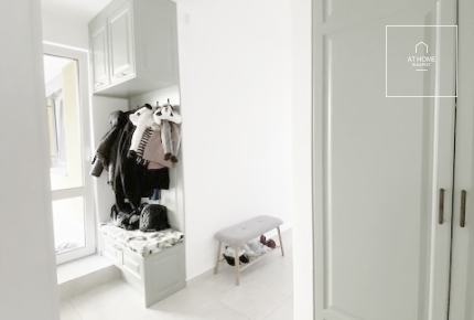 In the 2nd district of Budapest, a 85 sqm, newly built apartment is for rent.