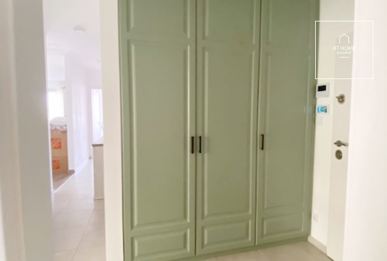 In the 2nd district of Budapest, a 85 sqm, newly built apartment is for rent.