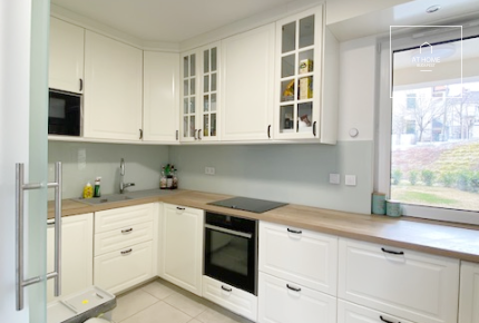 In the 2nd district of Budapest, a 85 sqm, newly built apartment is for rent.