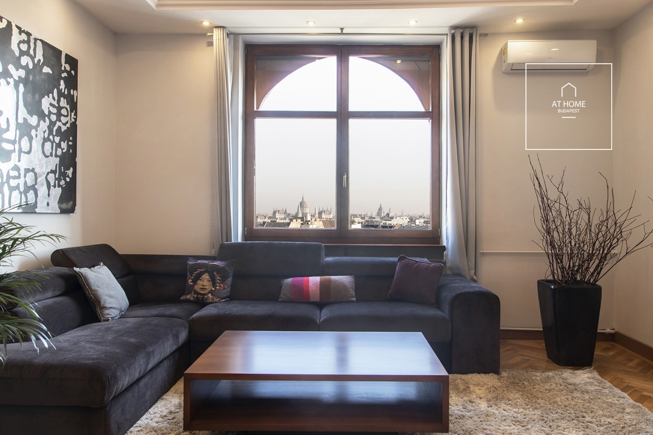 Freshly Renovated 80 sqm Two-Bedroom Apartment in District II, Országút