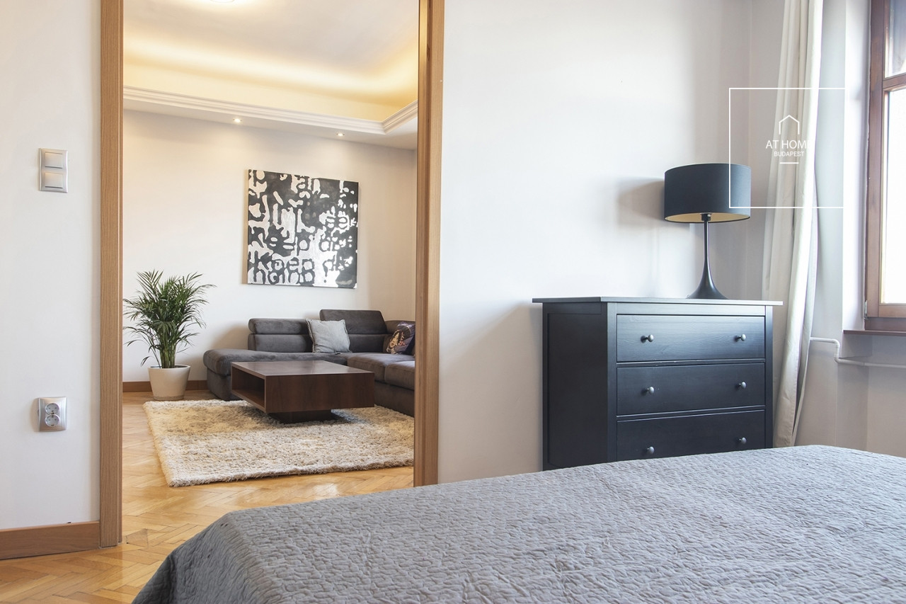 Freshly Renovated 80 sqm Two-Bedroom Apartment in District II, Országút