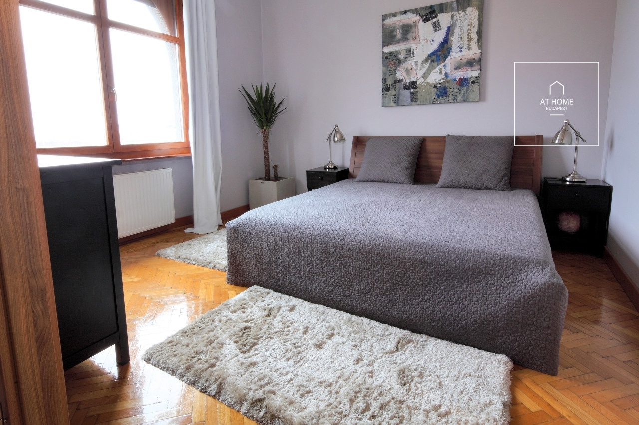 Freshly Renovated 80 sqm Two-Bedroom Apartment in District II, Országút