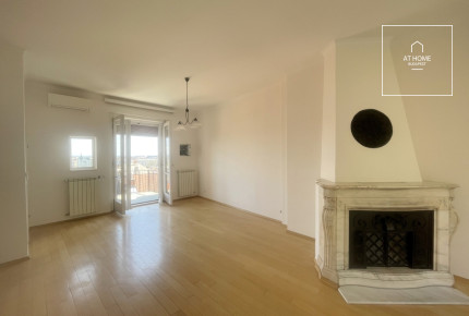 91 sqm, 2-bedroom apartment with stunning panoramic views in District I, Víziváros