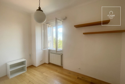 91 sqm, 2-bedroom apartment with stunning panoramic views in District I, Víziváros
