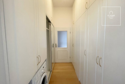 91 sqm, 2-bedroom apartment with stunning panoramic views in District I, Víziváros