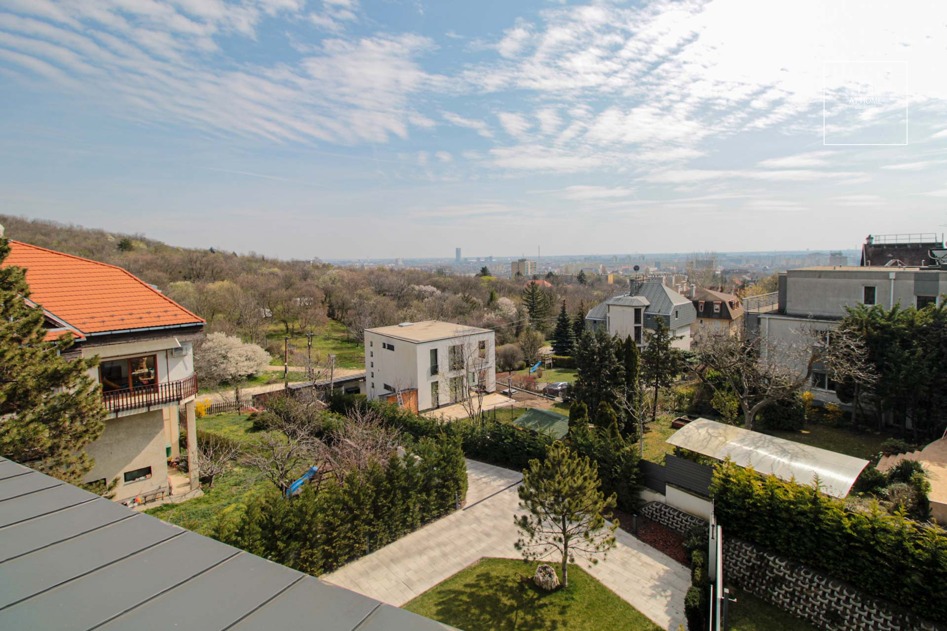 Újépítésű panorámás ikerház kiadó Budapest XI. kerület, Sasad