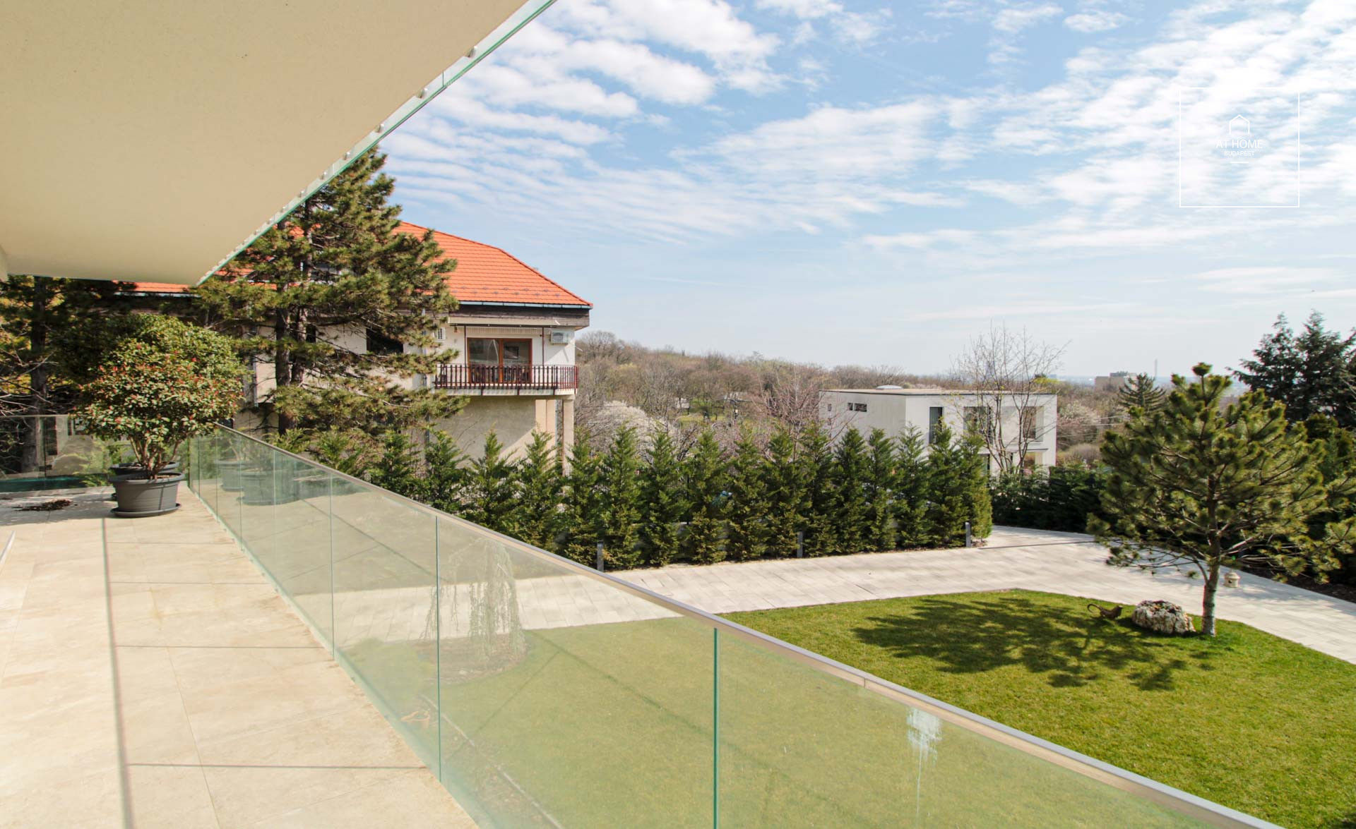 Újépítésű panorámás ikerház kiadó Budapest XI. kerület, Sasad