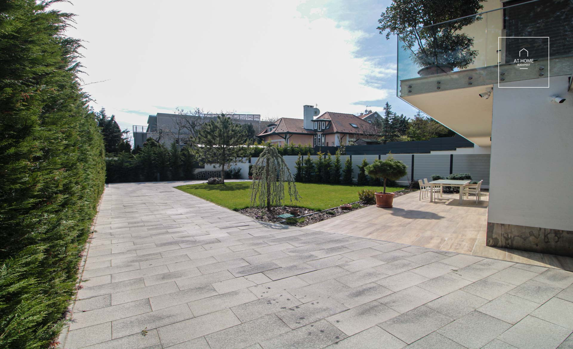 Újépítésű panorámás ikerház kiadó Budapest XI. kerület, Sasad