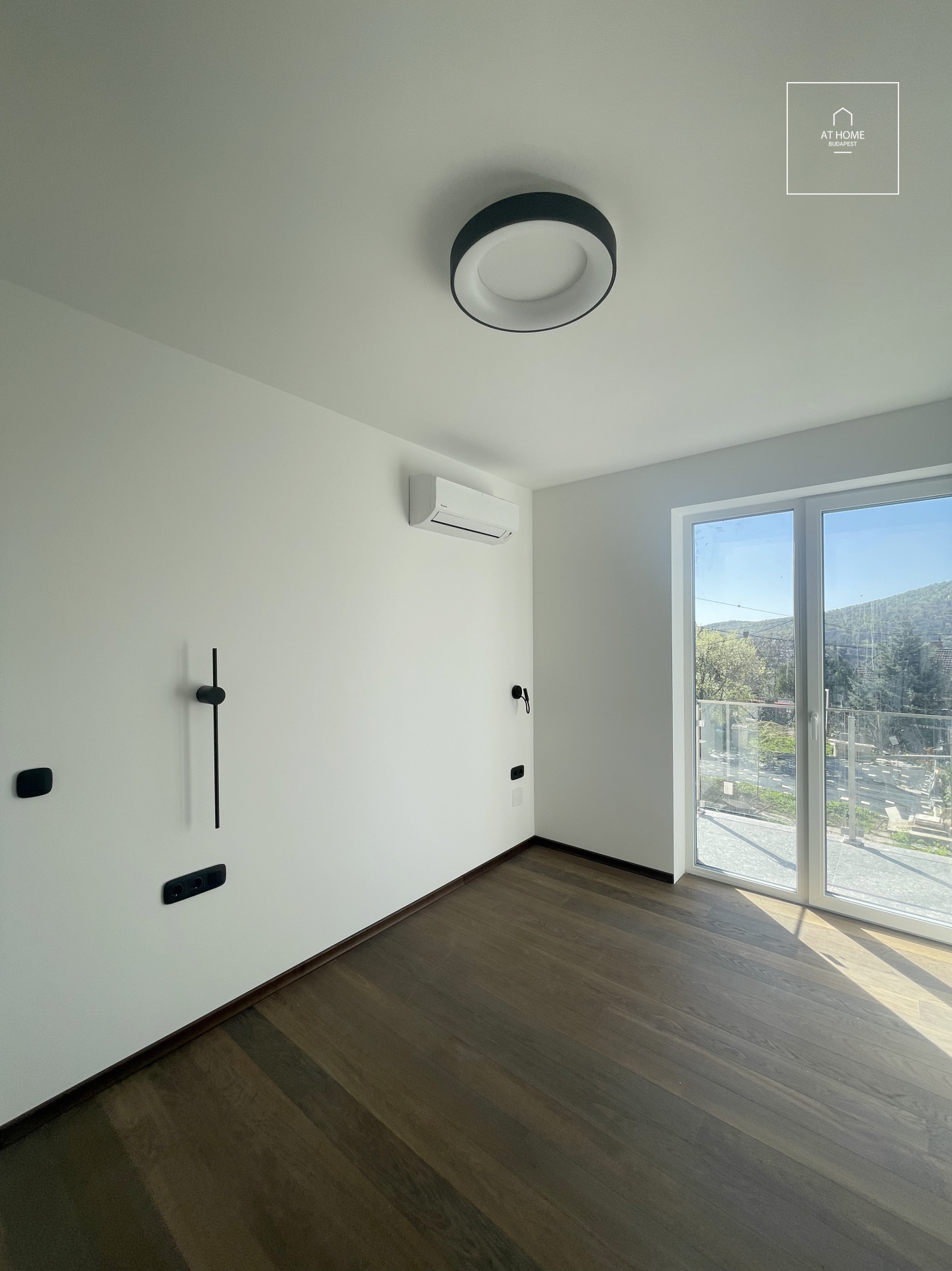 Newly built 141 sqm three-storey semi-detached house for sale in District II/A, Remetekertváros