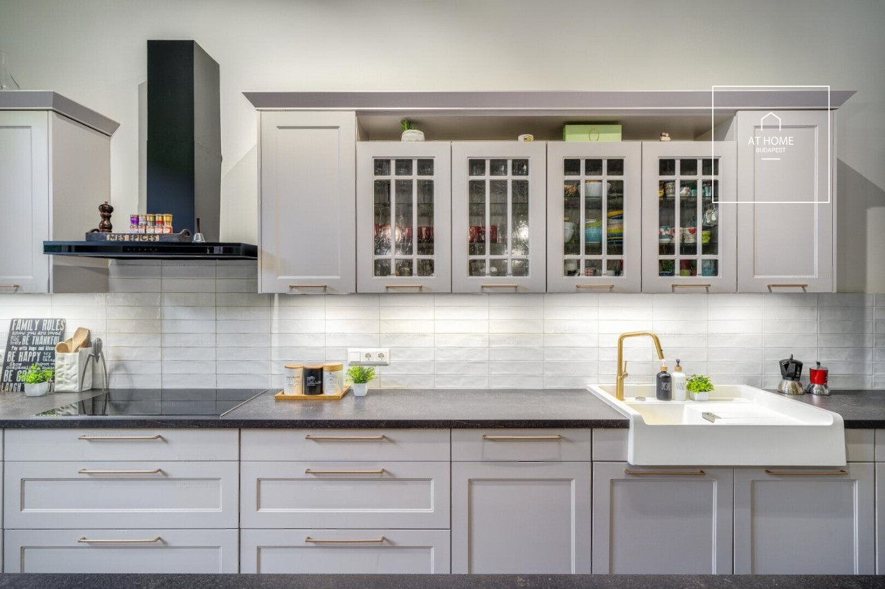 Gyönyörű Önálló családi ház   II/A. kerület, Adyliget