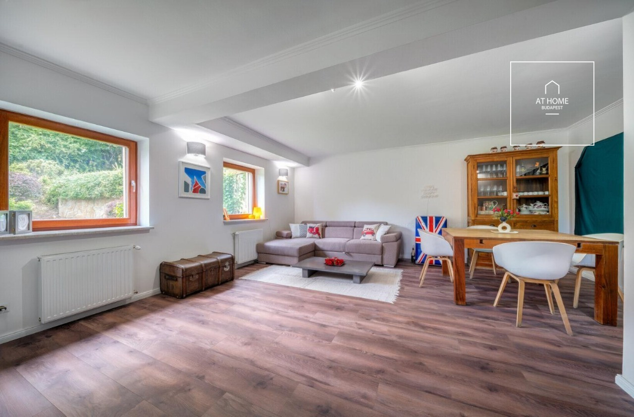 Beautiful detached house   II/A. district, Adyliget