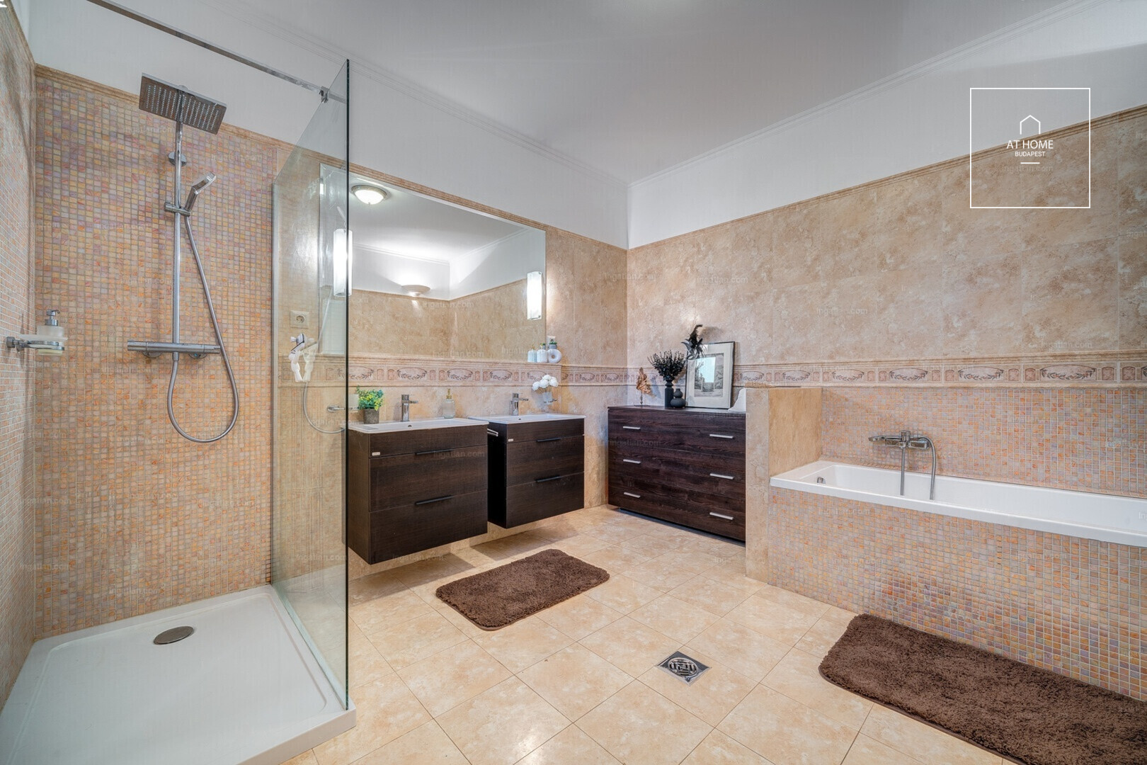 Beautiful detached house   II/A. district, Adyliget