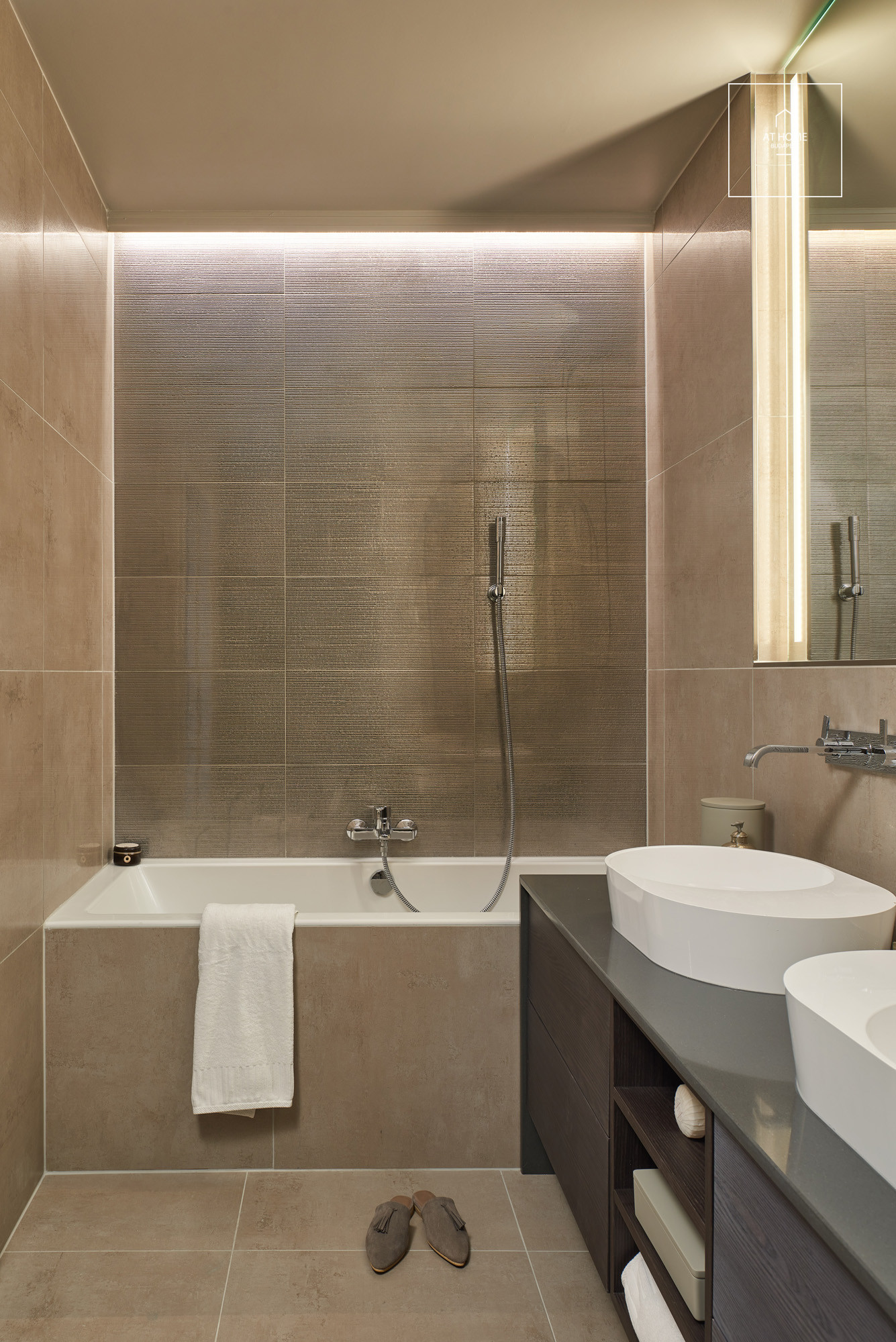 Two-bedroom apartment for rent Budapest VI. district, Terézváros