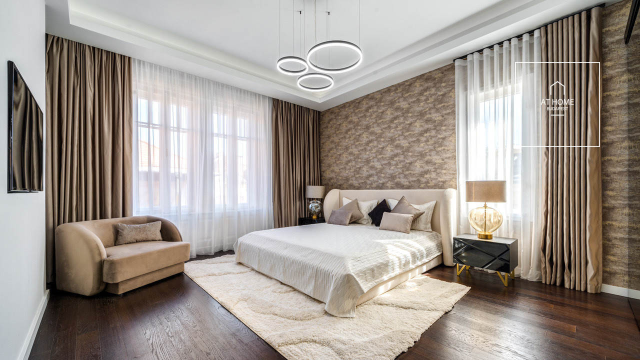 Renovated 120 sqm 2-Bedroom Apartment in District V, Lipótváros