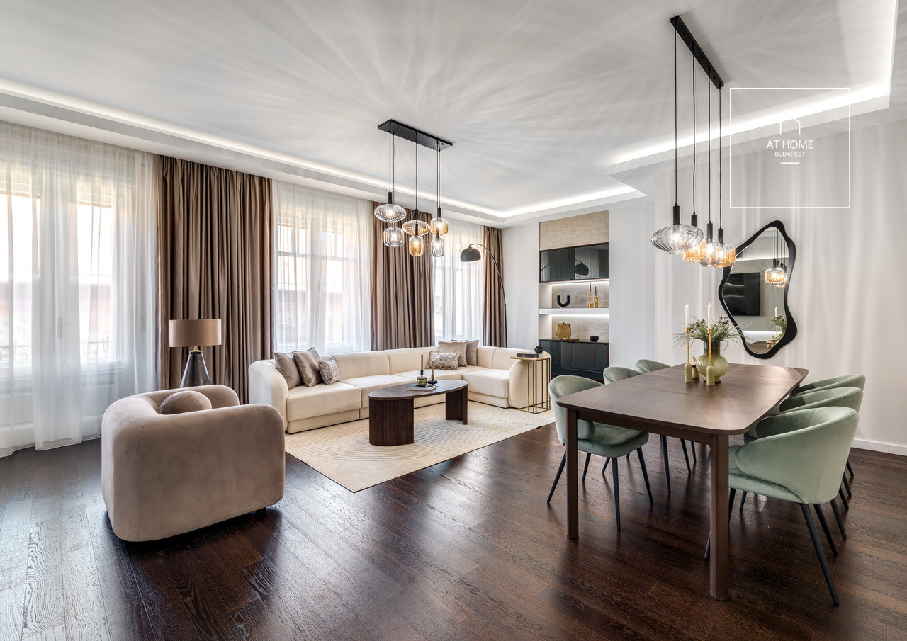 Renovated 120 sqm 2-Bedroom Apartment in District V, Lipótváros