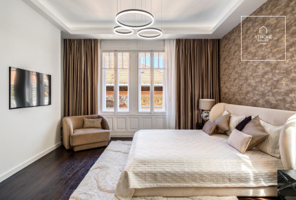 Renovated 120 sqm 2-Bedroom Apartment in District V, Lipótváros